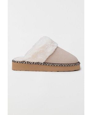 Minnetonka Cerise Scuff Slippers - White