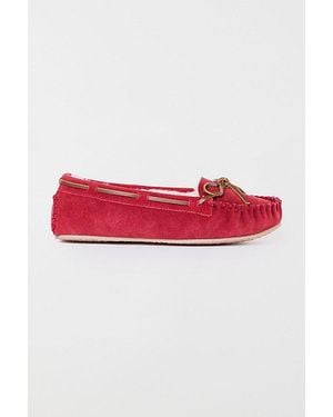 Minnetonka Cally Faux Fur Suede Moccasin Slipper - Red