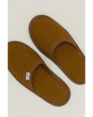 Hawkins New York Simple Waffle Slippers - Brown