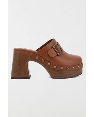 MIA Mia Larina Platform Clog - Brown