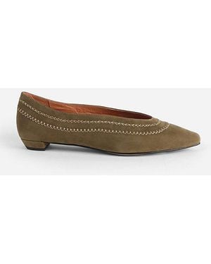 INTENTIONALLY ______ Lofty Snipped Toe Ballet Flat - Brown