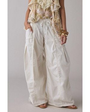 BDG Sunridge Mid-Rise Cargo Balloon Pants - White