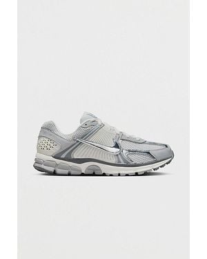 Nike Zoom Vomero 5 Sneaker - Metallic