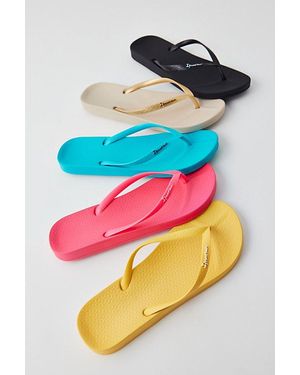 Ipanema Ana Thong Sandal - Yellow