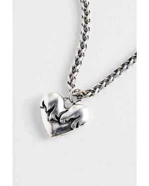 Urban Outfitters Uo Flame Heart Necklace - Metallic