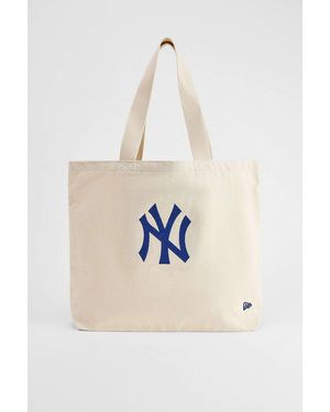 KTZ Uo Exclusive New York Yankees Tote Bag - Natural