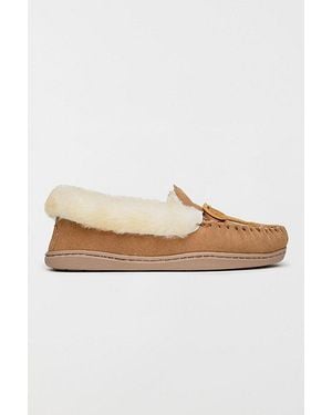 Minnetonka Alpine Suede Sheepskin Slippers - White