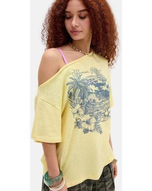 Urban Outfitters Uo Courtney Hawaii Off-shoulder T-shirt - Yellow