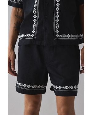 Urban Outfitters Uo Embroidered Border Short - Black