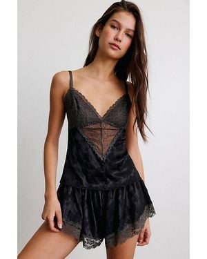 Out From Under Jackie Jacquard Satin Lace Trim Shorts - Black