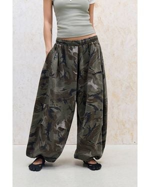 iets frans... Sid Camo Joggers Xs At Urban Outfitters - Multicolour