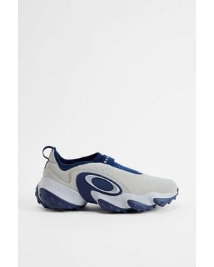 Oakley Cement & Navy Edge Icon Trainers - Blue