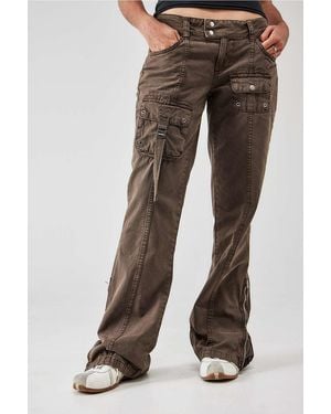 BDG Bootcut-cargohose romi" im y2k-stil - Braun