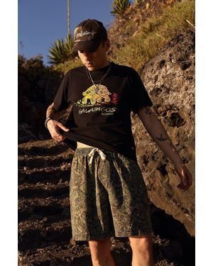Urban Outfitters Uo Twill Hibiscus Shorts - Black