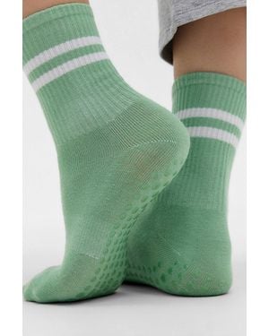Out From Under Non-slip Pilates Sports Socks - Green