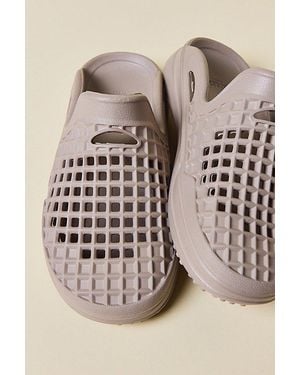 Lusso Cloud Scenario Slide Sandals - Brown