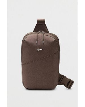 Nike Aura 2L Crossbody Bag - Brown