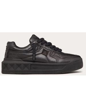 Valentino Garavani One Stud Xl Nappa Leather Low-top Trainer - Black