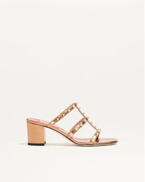 Valentino Garavani Rockstud Slide Sandal - Natural
