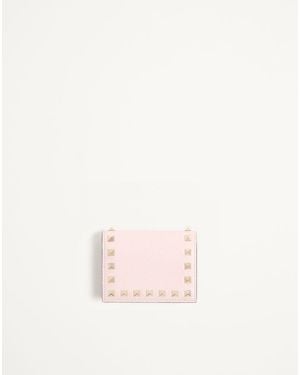 Valentino Garavani Small Rockstud Grainy Calfskin Wallet - Pink