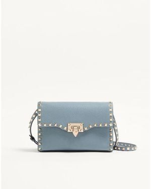 Valentino Garavani Petit Sac À Bandoulière Rockstud En Veau Grainé Femme - Bleu