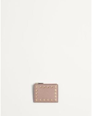 Valentino Garavani Rockstud Grainy Calfskin Cardholder With Zip - Natural