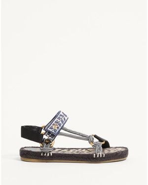 Valentino Garavani Lake Powell Sandal With Grape Embroidery 20Mm - White
