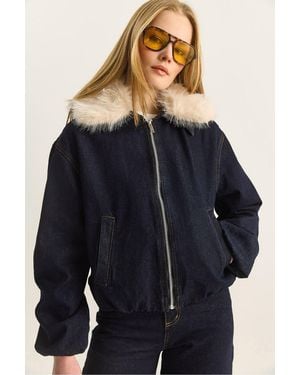 Bianco Lucci Crop Denim Jacket With Faux Fur Detail - Blue