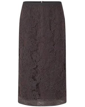 Second Female Rok 60480 Daysee - Bruin
