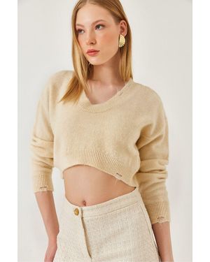 Bianco Lucci Textured V-Neck Loose-Fit Crop Knit Top - Natural