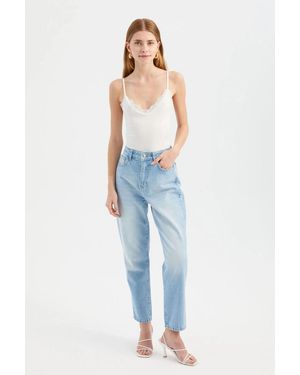 Hiccup V Neck Cropped Tank Top With A Lace Detail - Blue