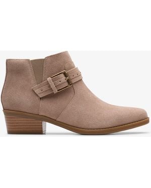 Clarks Danyelle Wish Light Taupe Sde Laarzen - Bruin