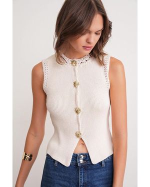 MixRay Textured Knit Crop Top With Button Details - White
