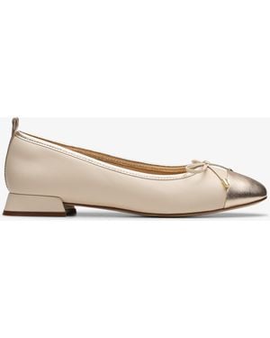 Clarks Ubree15 Poppy Cream Multi Schoenen - Naturel