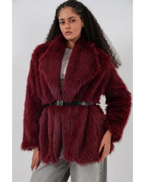 Bigdart Long Oversized Faux Fur Coat With Belt - Red