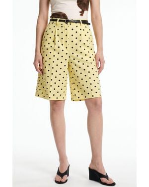 puka Short Met Hoge Taille, Wijde Pijpen En Stippen - Geel