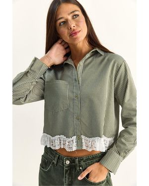 Bianco Lucci Striped Crop Shirt With Button Closure - Grey