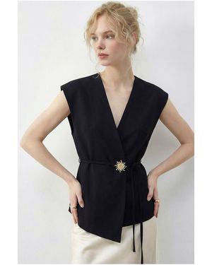 Bianco Lucci Belted V-Neck Crepe Waistcoat - Black