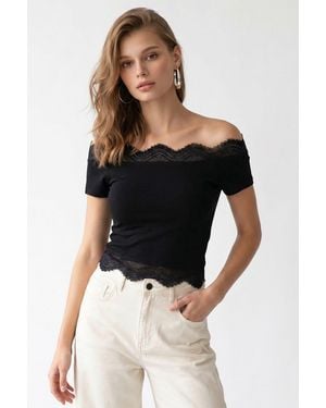 MixRay Embroidered Slim-Fit Boat Neck Crop Top - Black