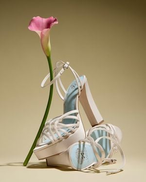Vince Camuto Samlee Strappy Platform Sandal - Green