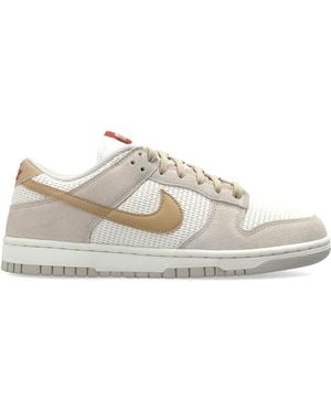 Nike "Dunk Low" Sports Shoes - White