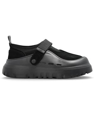UGG Shoes "M Peakmod Lowcut" - Black
