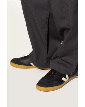Veja Sports Shoes Volley O.T. Leather - Black