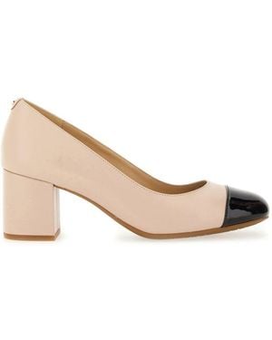 Michael Kors "Pearl Flex" Leather Pumps - Natural