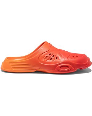 OAKLEY FACTORY TEAM BY BRAIN DEAD "Paguro" Slippers - Red