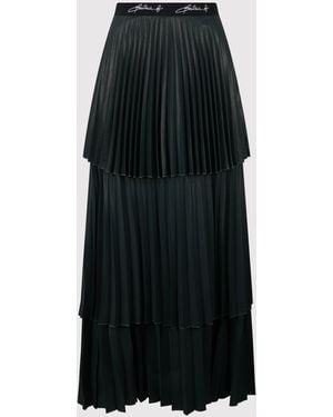 Beatrice B. Pleated Black