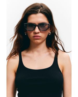 Monki Angular Cat-Eye Sunglasses - Black