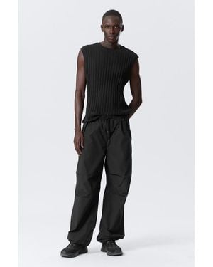 Weekday Loose Pleated Parachute Trousers - Black