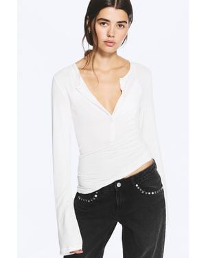 Monki Langärmliges Henley-Shirt Mit Schmaler Passform - Weiß