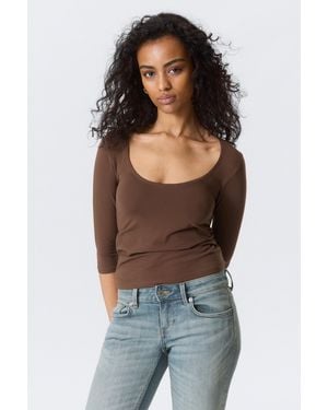 Monki Fitted Three-Quarter Sleeve Top - Brown